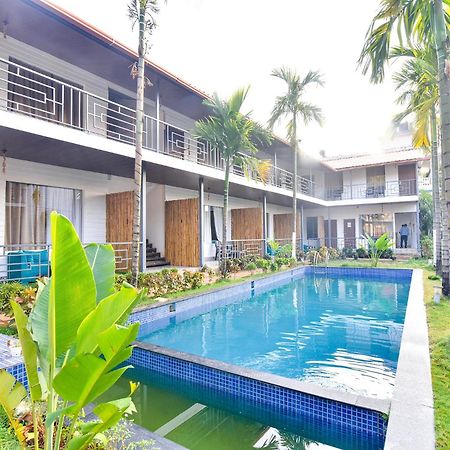 Fabhotel Morjim Bliss - 500M From Morjim Beach Esterno foto